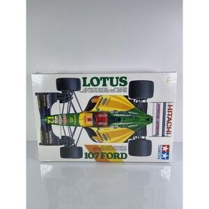 Tamiya | 1:20 | Formula 1 | Hakkinen - Herbert | 1993 Lotus-Ford 107 F1 Kit Gift